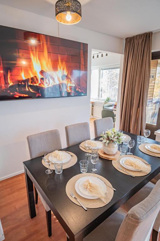 Dining table set for six at Nine Pines